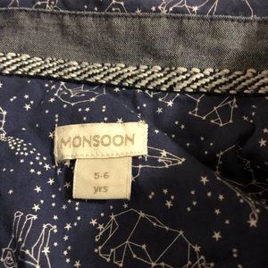 Boys size 5-6 yrs. Nottingham hill button down